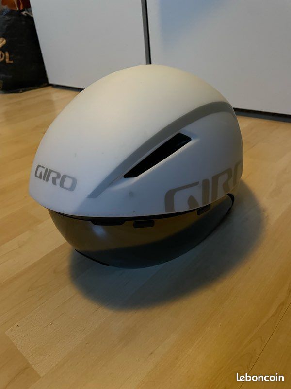 Casque Giro chrono (image 1)