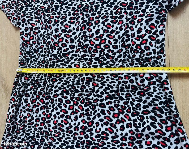 Robe léopard rouge et noir (image 10)