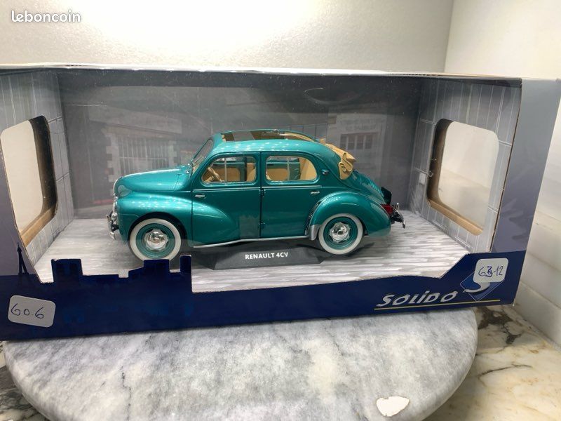 Renault 4CV 1/18 1956 - Collection