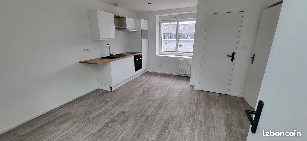 Appartement 1 pièce 22 m² · à Landivisiau · 22 m² · 430 €