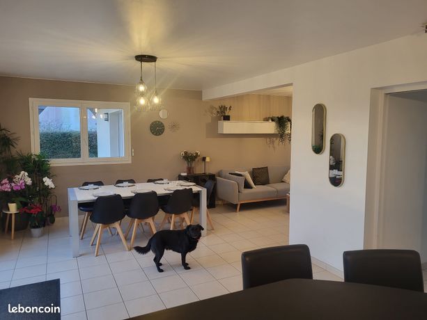 Maison contemporaine avec piscine