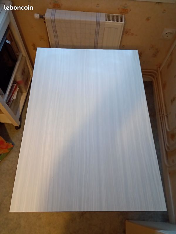 Table en formica (image 1)