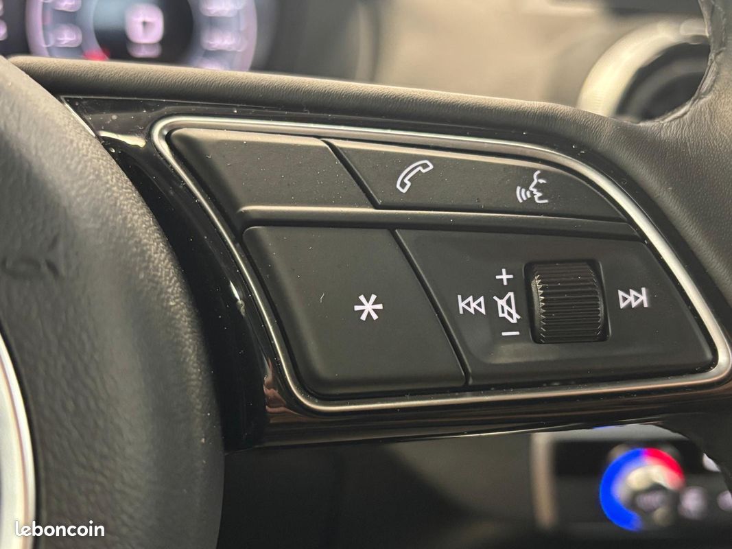 AUDI Q2 35 TFSI 150 S tronic 7 S line (image 18)
