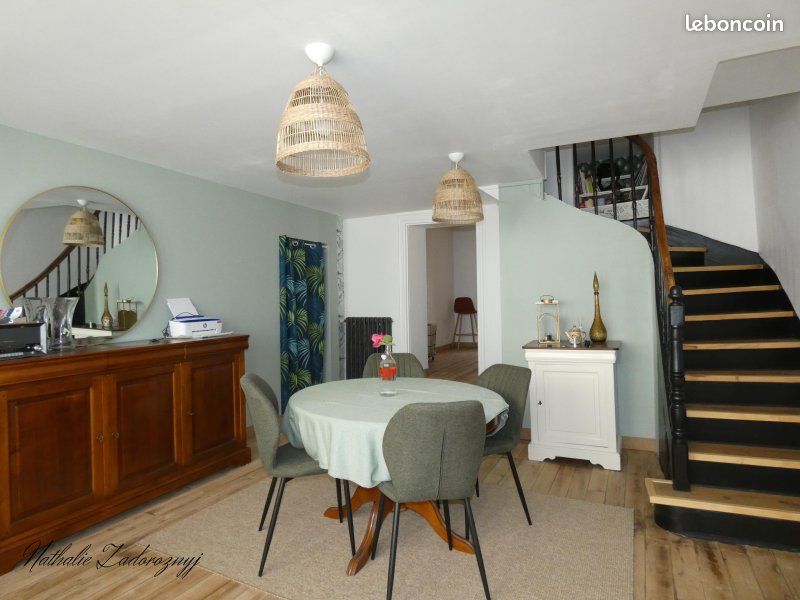 Maison 6 pièces 104 m² · à Carhaix-Plouguer · 104 m² · 830 €