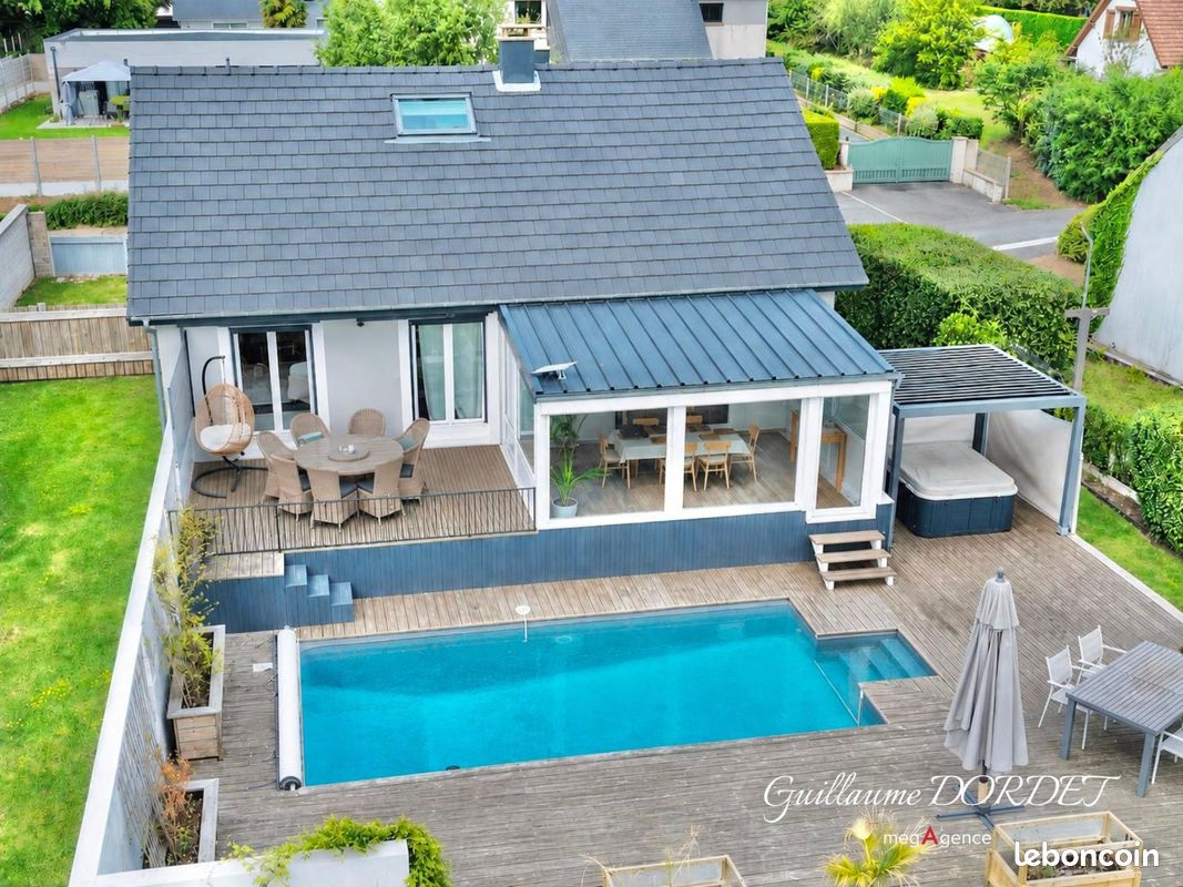 Maison 7 pièces 155 m² · à Petit-Caux · 155 m² · 385 000 €