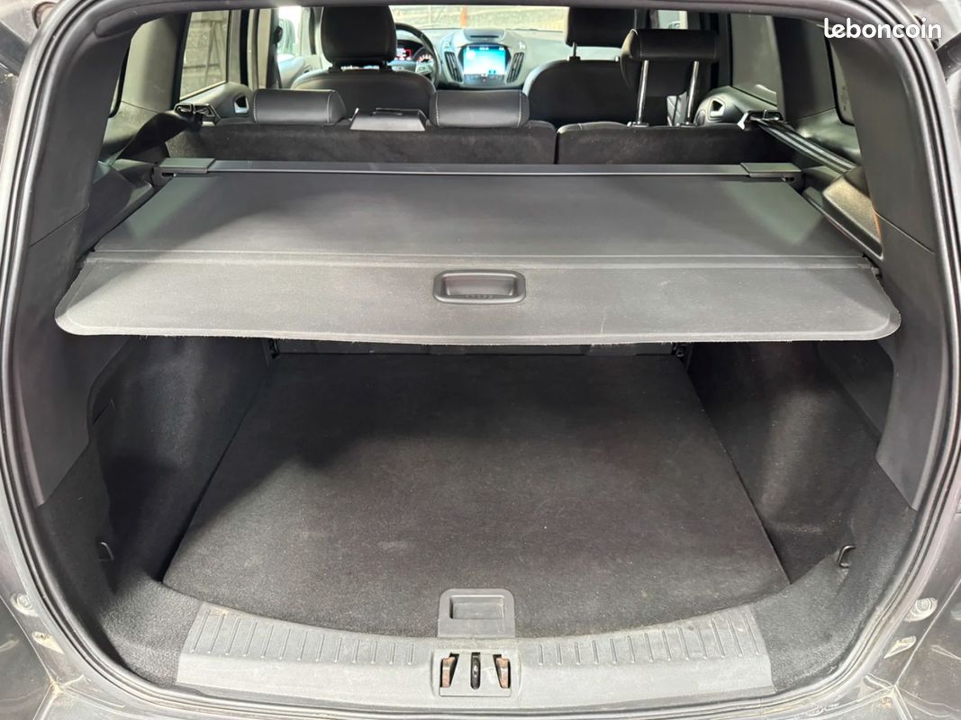 FORD KUGA 2.0 TDCi 180cv 4x4 Powershift ST-Line / CarPlay / Hayon Électrique / Caméra de Recul (image 47)