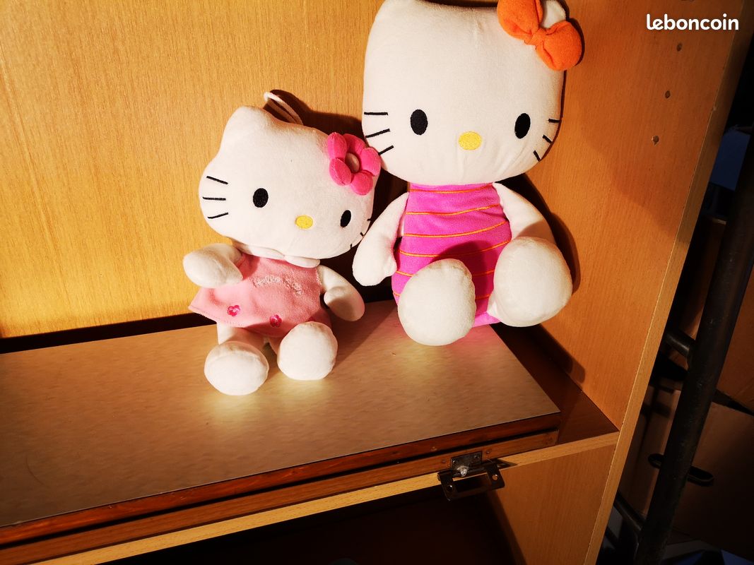 Lot 2 peluches HELLO KITY (image 1)