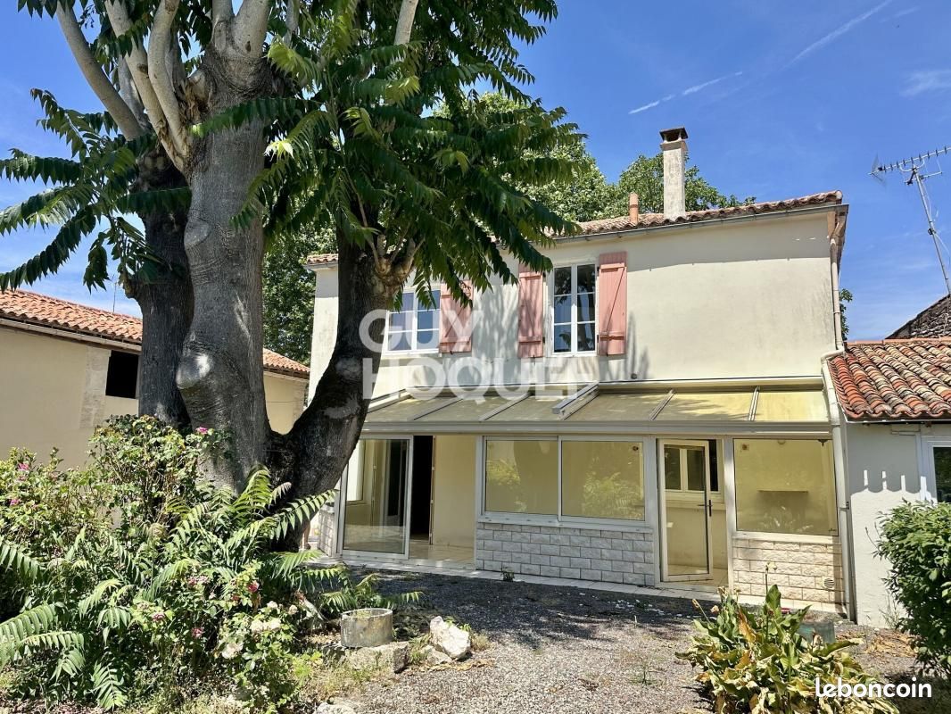 Maison 6 pièces 127 m² · à Rives-d'Autise · 127 m² · 143 900 €