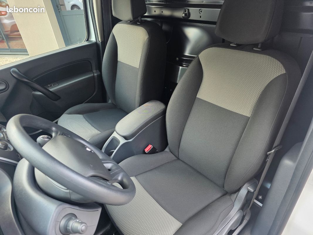 ✅renault kangoo ⏩️maxi l2 1.5 blue dci ⏩️ 95 ch air link ⏩️ boite 6 vitesses⏩️ TRES RARE FAIBLE KILOMETRAGE (image 6)