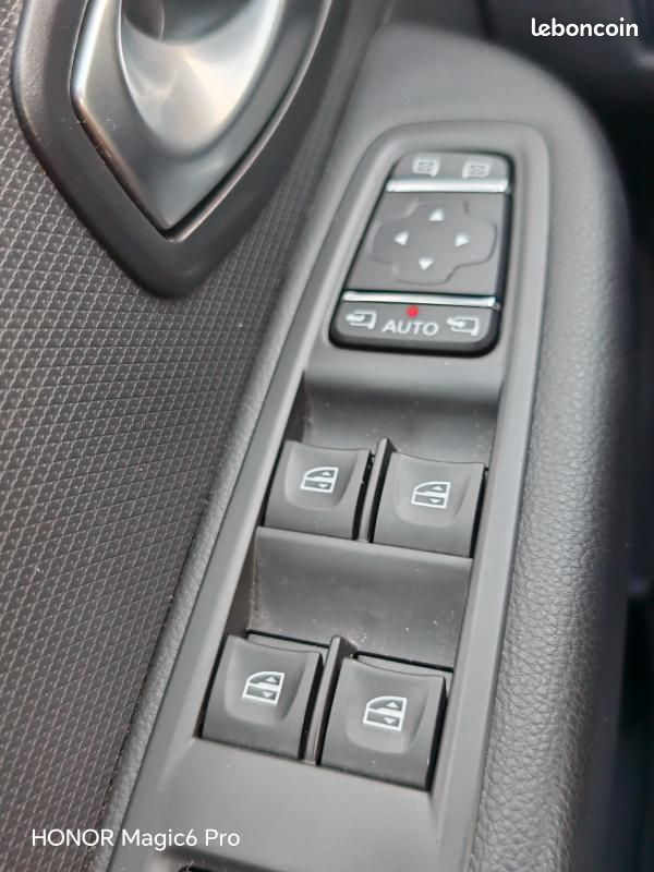 Renault Clio 1.5 DCI 90CH INTENS 5P (image 13)
