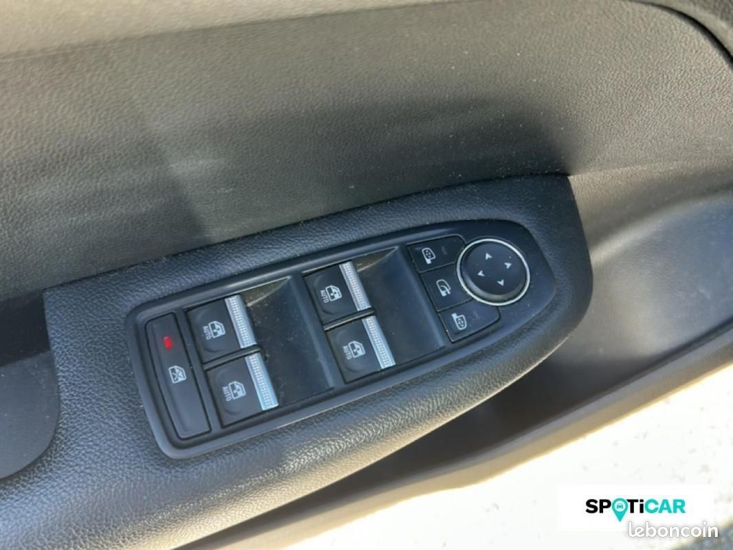 Renault Arkana E-Tech 145 Zen (image 12)