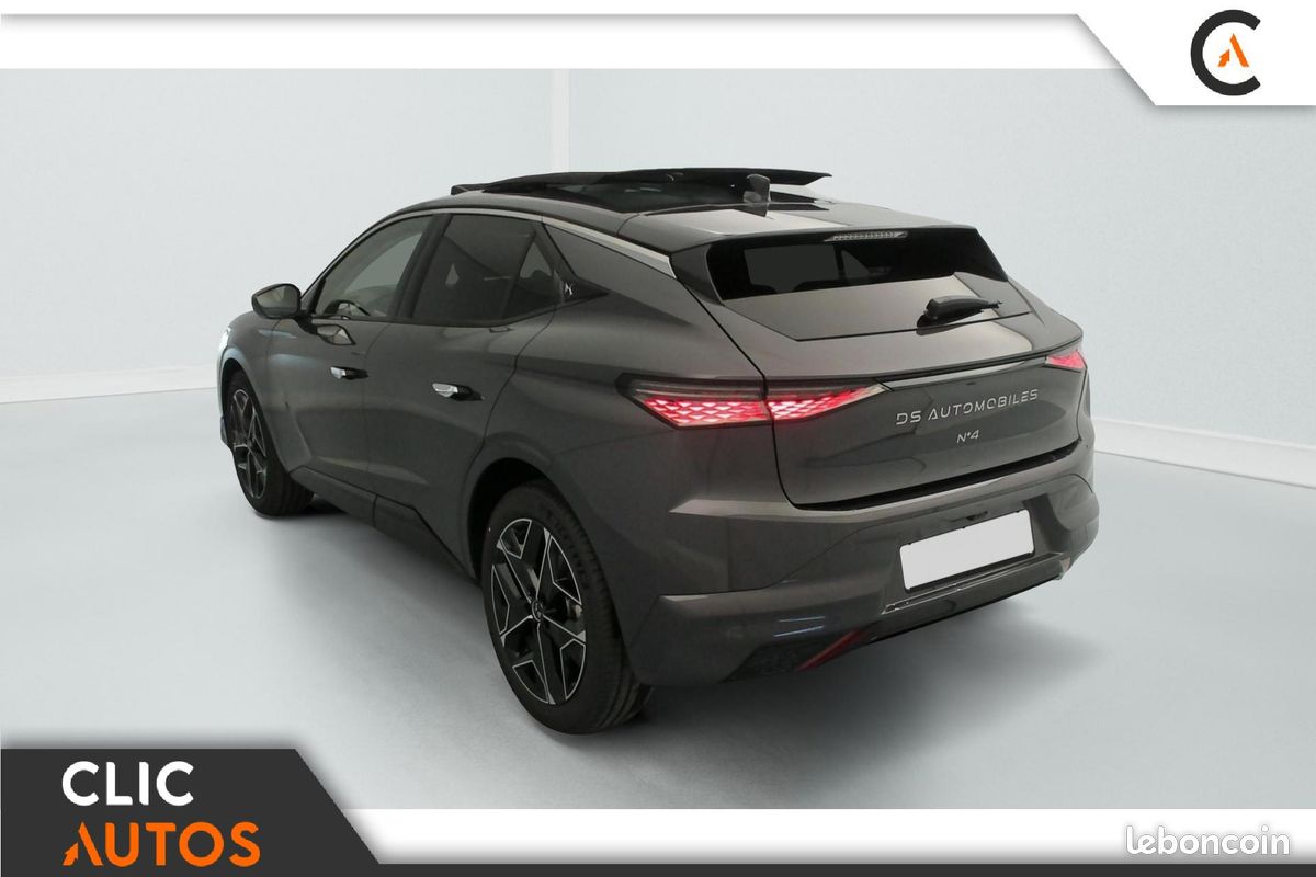 DS DS4 DS N°4 1.2i Hybride 145 BVR Etoile Alcantara (image 5)