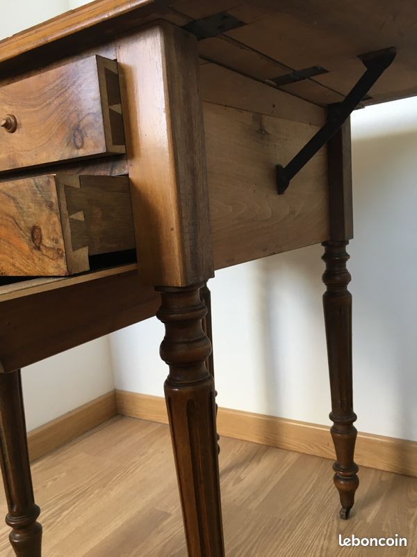 Petite table (image 1)