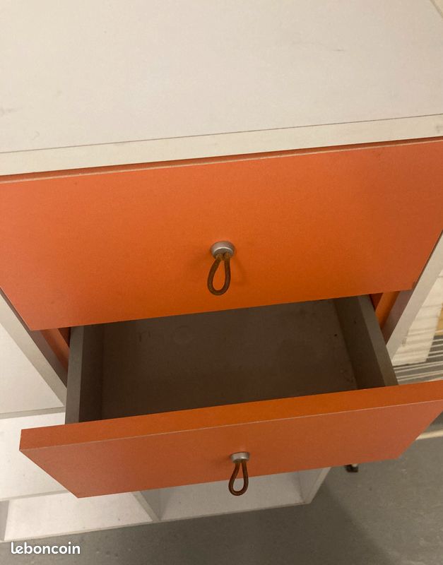 Vend meuble de rangement à 3 niveaux (image 2)