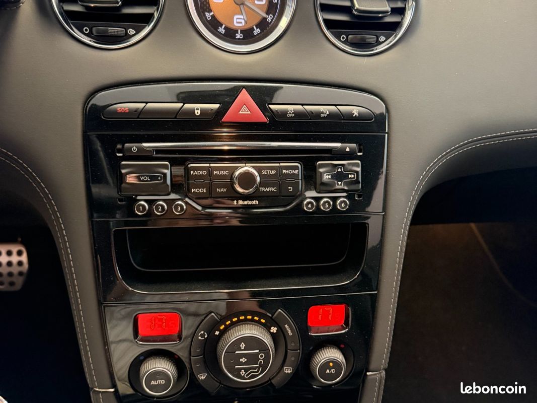 PEUGEOT RCZ 1.6 THP 155ch (image 17)
