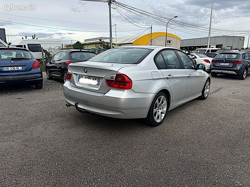 Bmw SERIE 3 (E90) 318I 129CH SPORT (image 5)