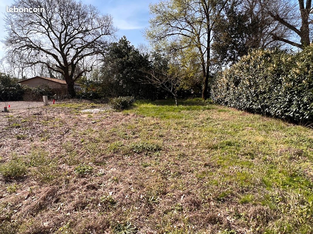 Terrain 582 m² · à Biganos · 582 m² · 170 400 €