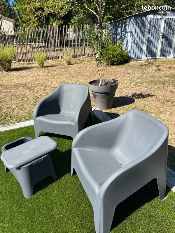 Vend salon de jardin noir (image 1)