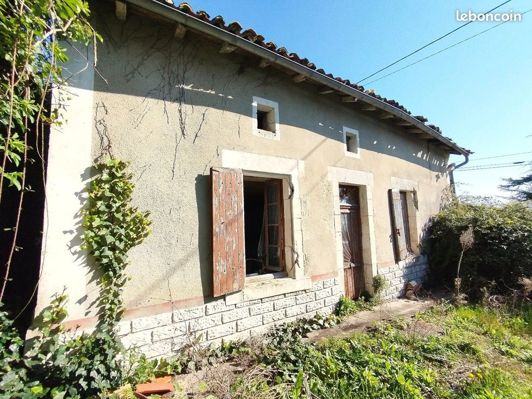 Maison 3 pièces 62 m² · à Saint-Maigrin · 62 m² · 27 000 €