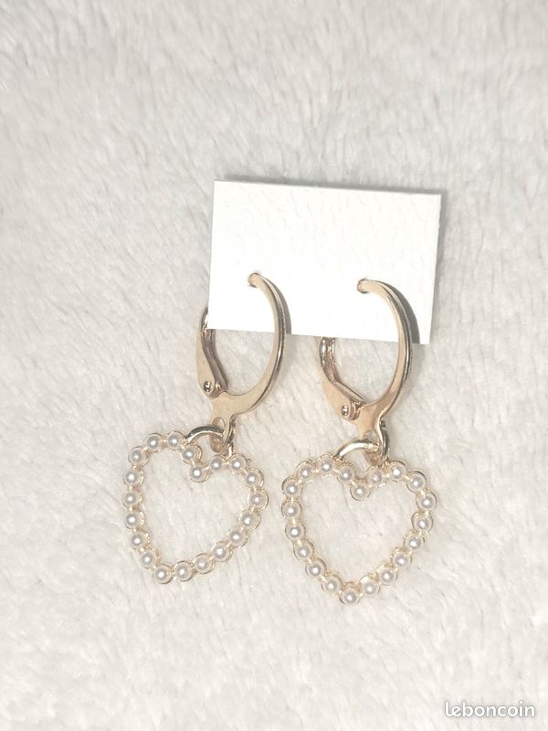 Boucles d'oreilles coeur (image 1)