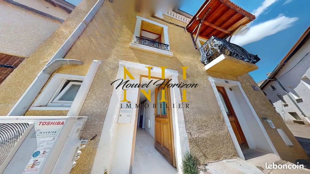 Immeuble 112 m² · à Saint-Martin-la-Plaine · 112 m² · 188 550 €