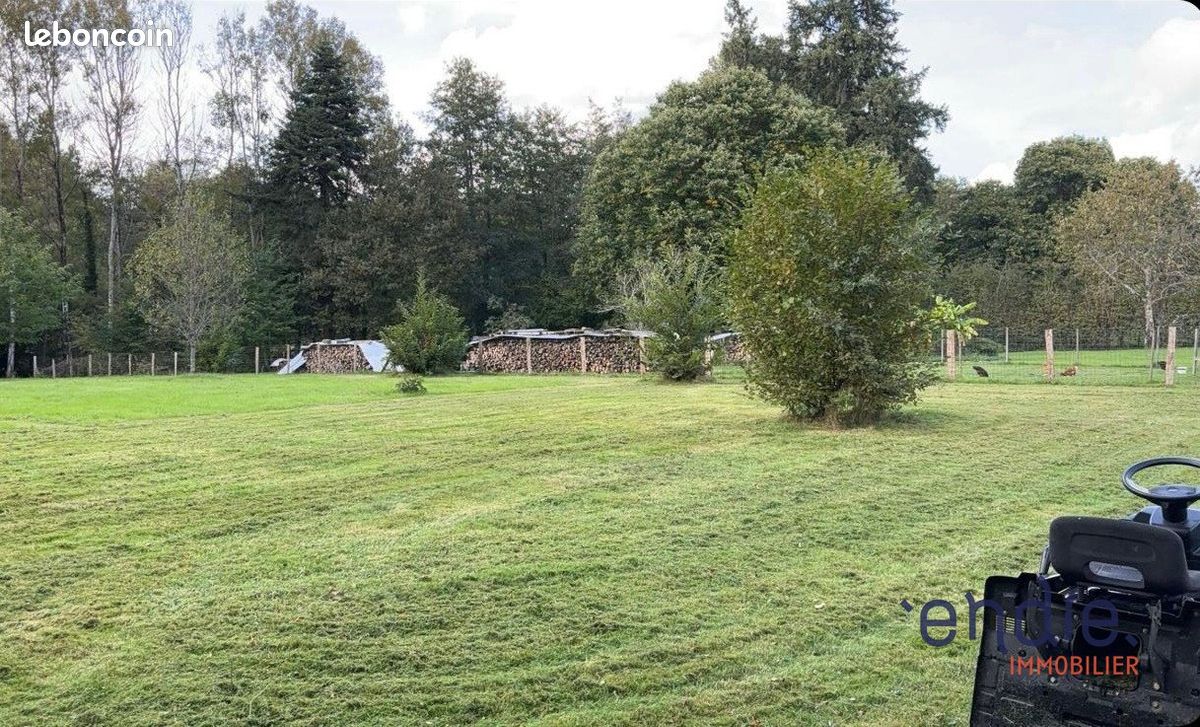Terrain 2422 m² SAINT JUNIEN · à Saint-Junien · 44 000 €