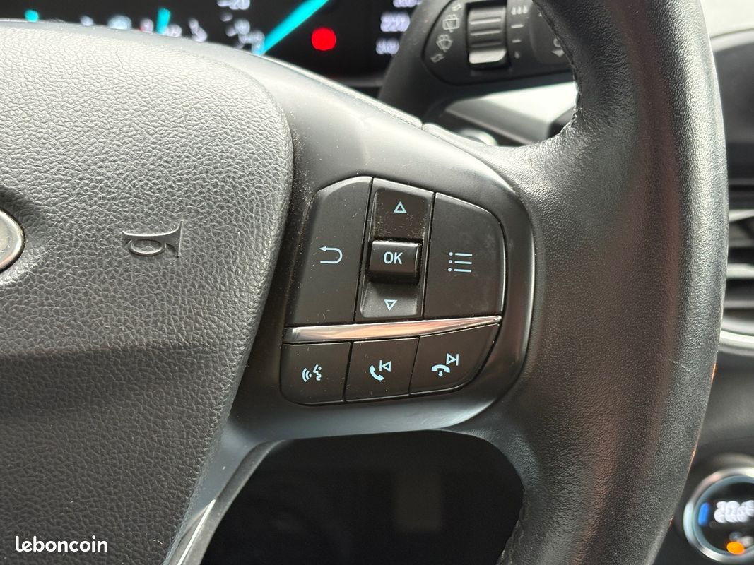FORD FOCUS 1.0 EcoBoost 100 CH BVM6 Trend Business / CARPLAY / CAMERA / KEYLESS (image 32)