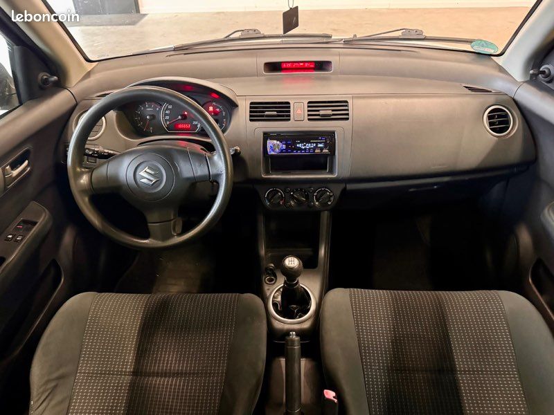 Suzuki Swift 1.3i 92CH - 6CV - Essence - 5 Portes - Garantie (image 5)