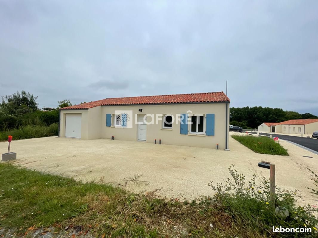 Maison 4 pièces 87 m² · à Saintes · 87 m² · 830 €/mois