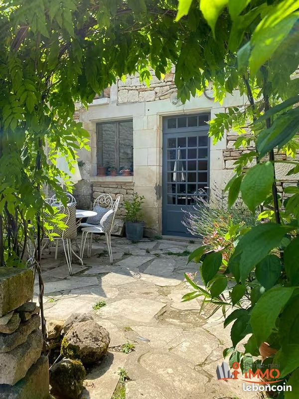 Maison 9 pièces 160 m² · à Sougères-en-Puisaye · 160 m² · 219 000 €