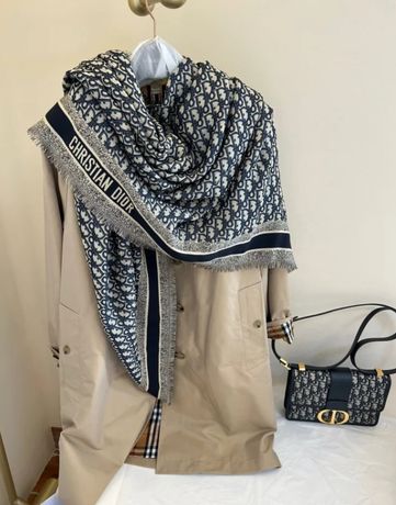 Echarpe et foulard en plumes d'occasion - Annonces accessoires et bagagerie  leboncoin
