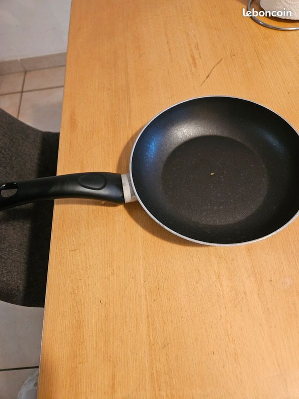 Poele (image 1)