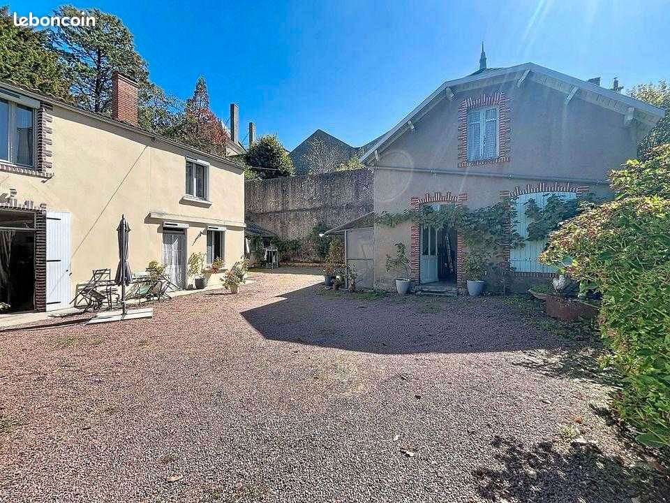 Maison 5 pièces 103 m² · à Argentonnay · 103 m² · 86 440 €