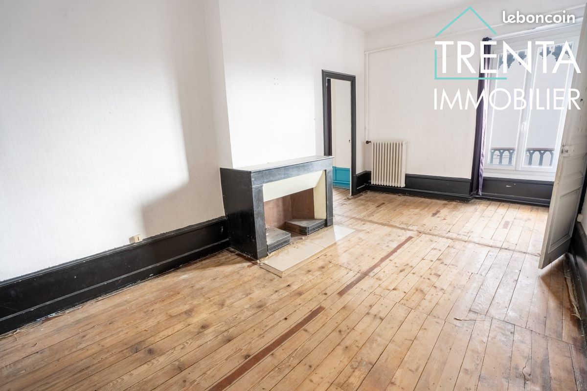 Appartement 5 pièces 135 m² · à Voiron · 135 m² · 165 000 €