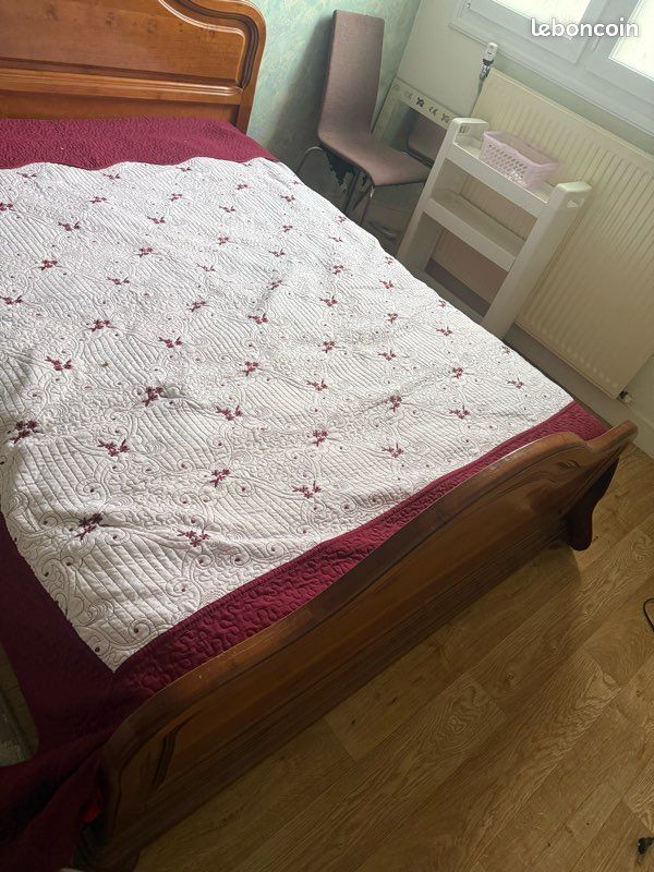 Lit avec matelas (image 1)