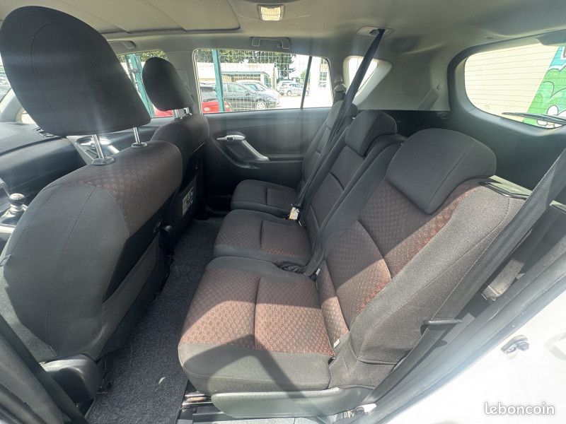 Toyota VERSO 126 D-4D FAP SKYVIEW CONNECT 5 PLACES (image 12)