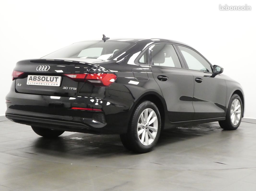 Audi A3 BERLINE 30 TFSI 110CH MILD HYBRID S TRONIC 7 (image 4)