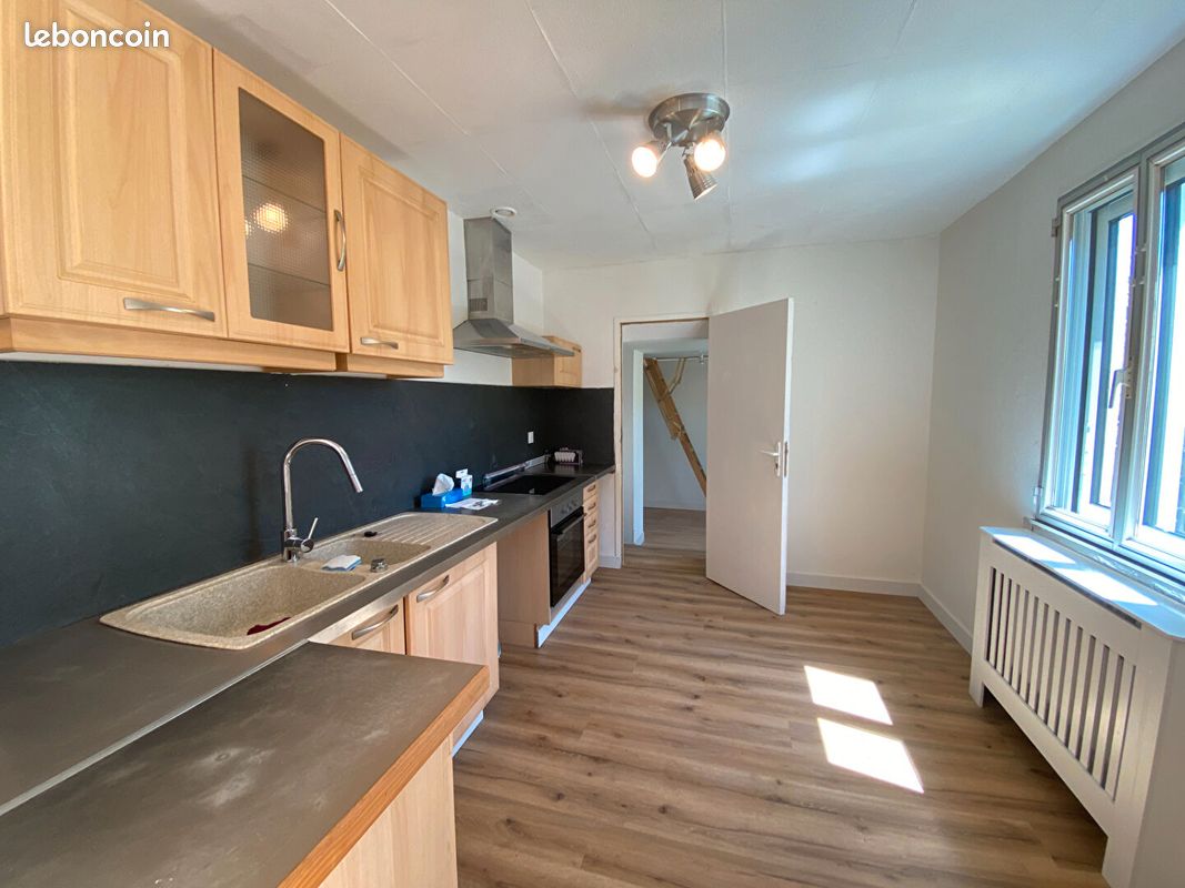 Maison 4 pièces 81 m² · à Saint-Jouan-de-l'Isle · 81 m² · 806 €