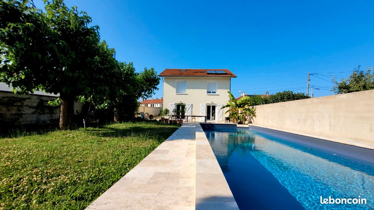 Maison 6 pièces 140 m² · à Bourg-de-Péage · 140 m² · 374 000 €