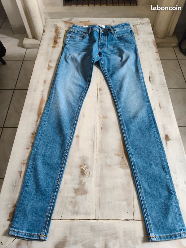 Jean Levi's (image 1)