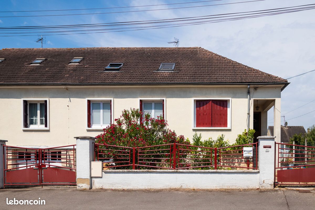 Maison 5 pièces 93 m² · à Chevrières · 93 m² · 212 000 €