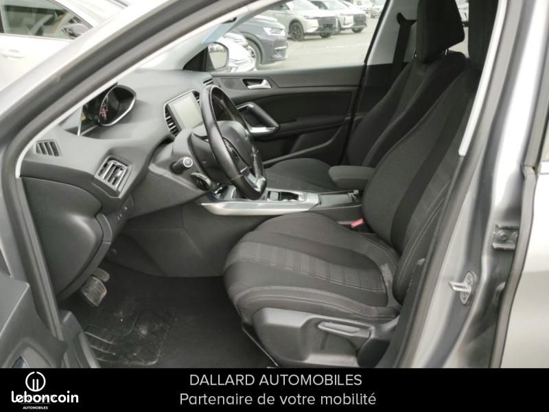 Peugeot 308 SW 1.2 PureTech 130ch Allure S&S EAT6 (image 22)