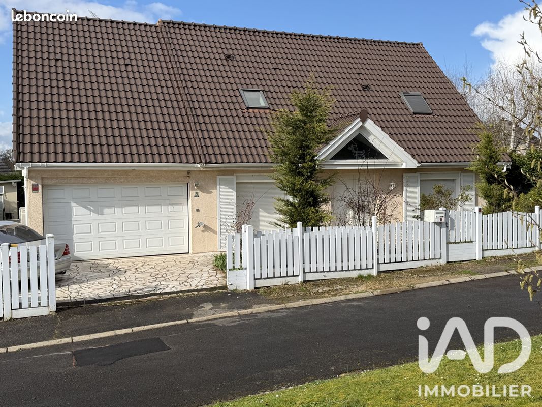 Maison 6 pièces 191 m² · à La Queue-en-Brie · 191 m² · 560 000 €