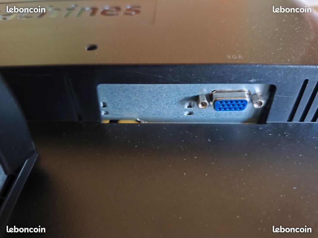 Écran Emachine E520 - Marque Acer - Occasion Fonctionnel - Pour Ordinateurs Acer