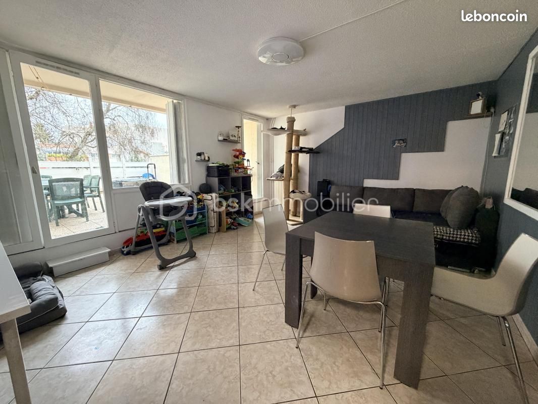 Appartement 2 pièces 57 m² · à Savigny-le-Temple · 57 m² · 145 000 €