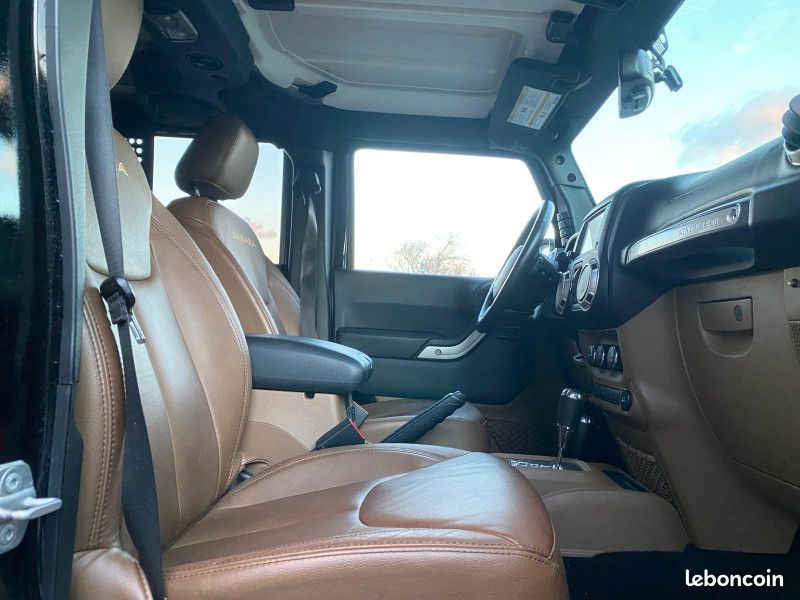 Jeep WRANGLER UNLIMITED 3.6 V6 284CH SAHARA BVA (image 9)