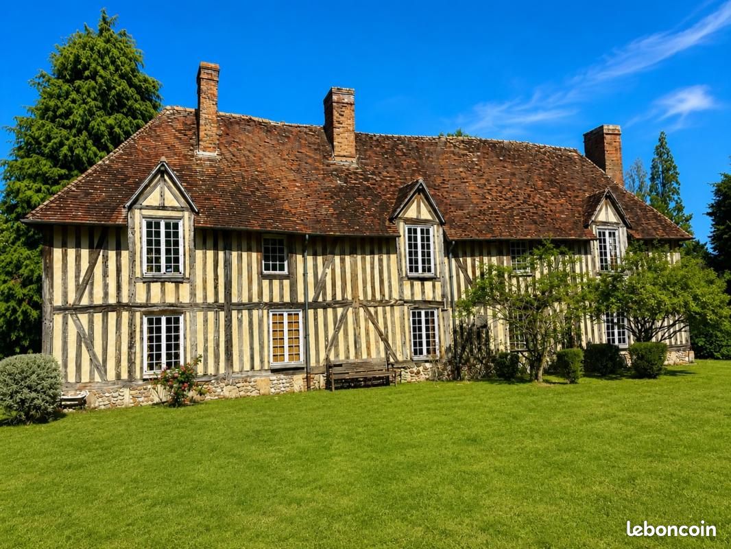 Maison 15 pièces 400 m² · à Mesnil-en-Ouche · 400 m² · 790 000 €