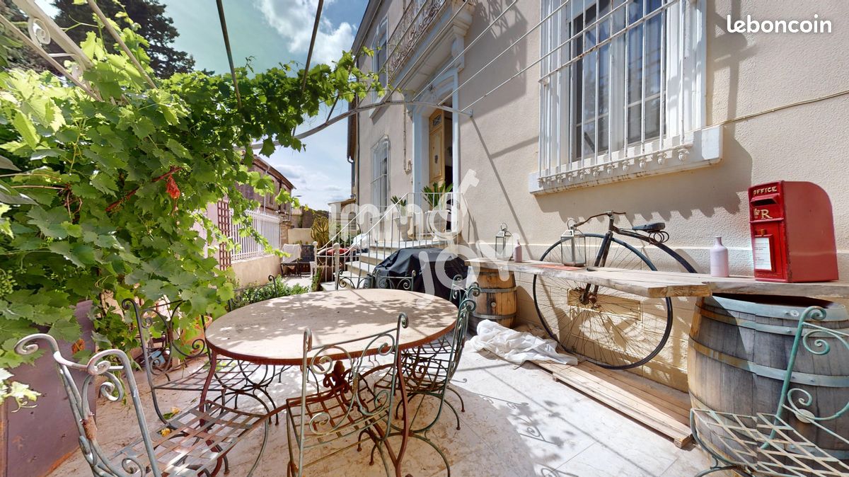 Maison 9 pièces 338 m² · à Pouzols-Minervois · 338 m² · 345 000 €