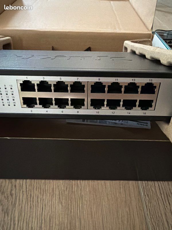 Switch D-Link DES 1016D (image 3)