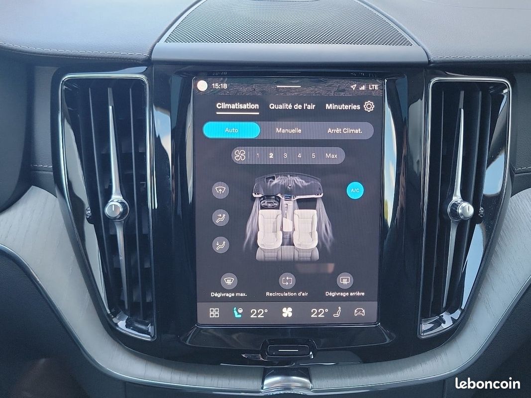 VOLVO XC60 T6 AWD Hybride rechargeable 253 ch+145 ch Geartronic 8 Ultra Style Dark (image 15)